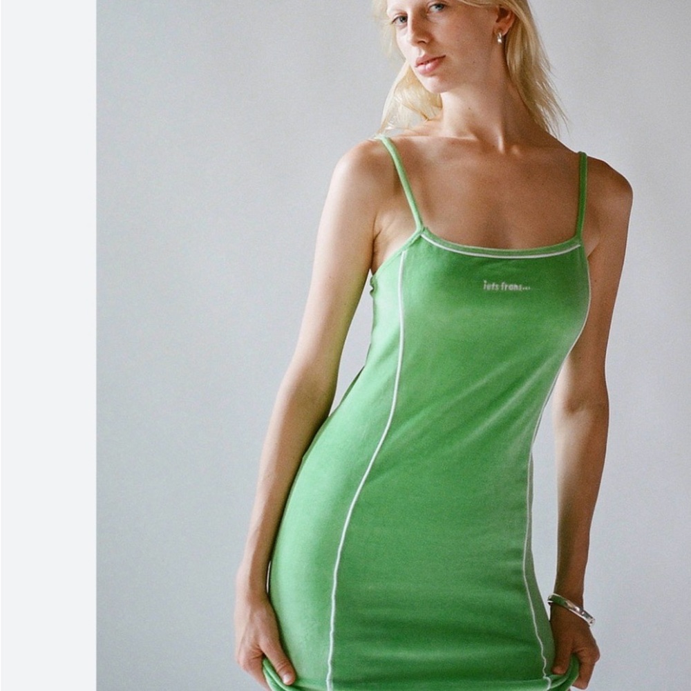Let’s Fran’s..Sleek Green Slim velour mini Slip Dress w/ White Piping Sz M Jrs